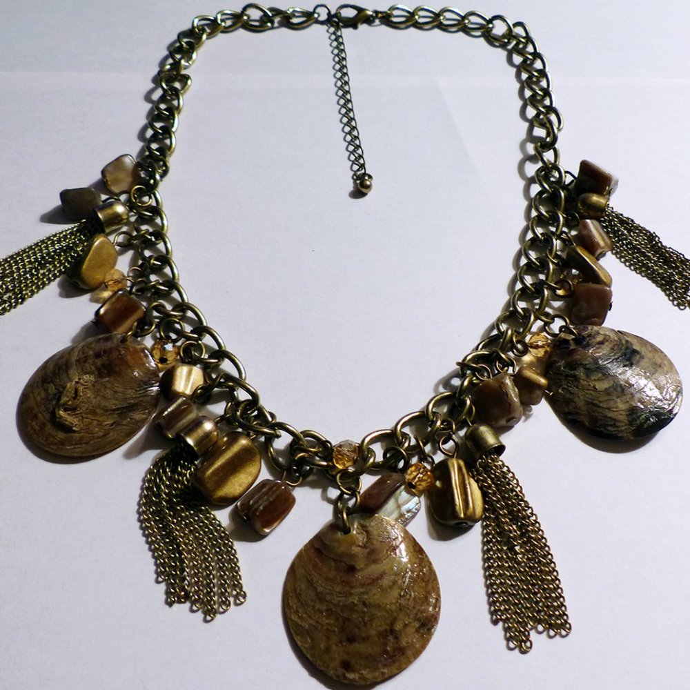 Minty Silvertone Bib Necklace w/Large Crystals & Matching Earrings